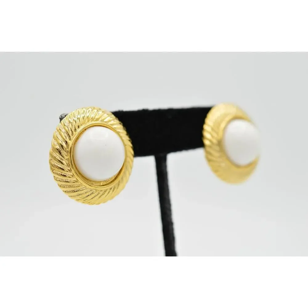 Vintage Cabochon Clip On Earrings Gold Tone Pure White Bead Round 1980s 9L